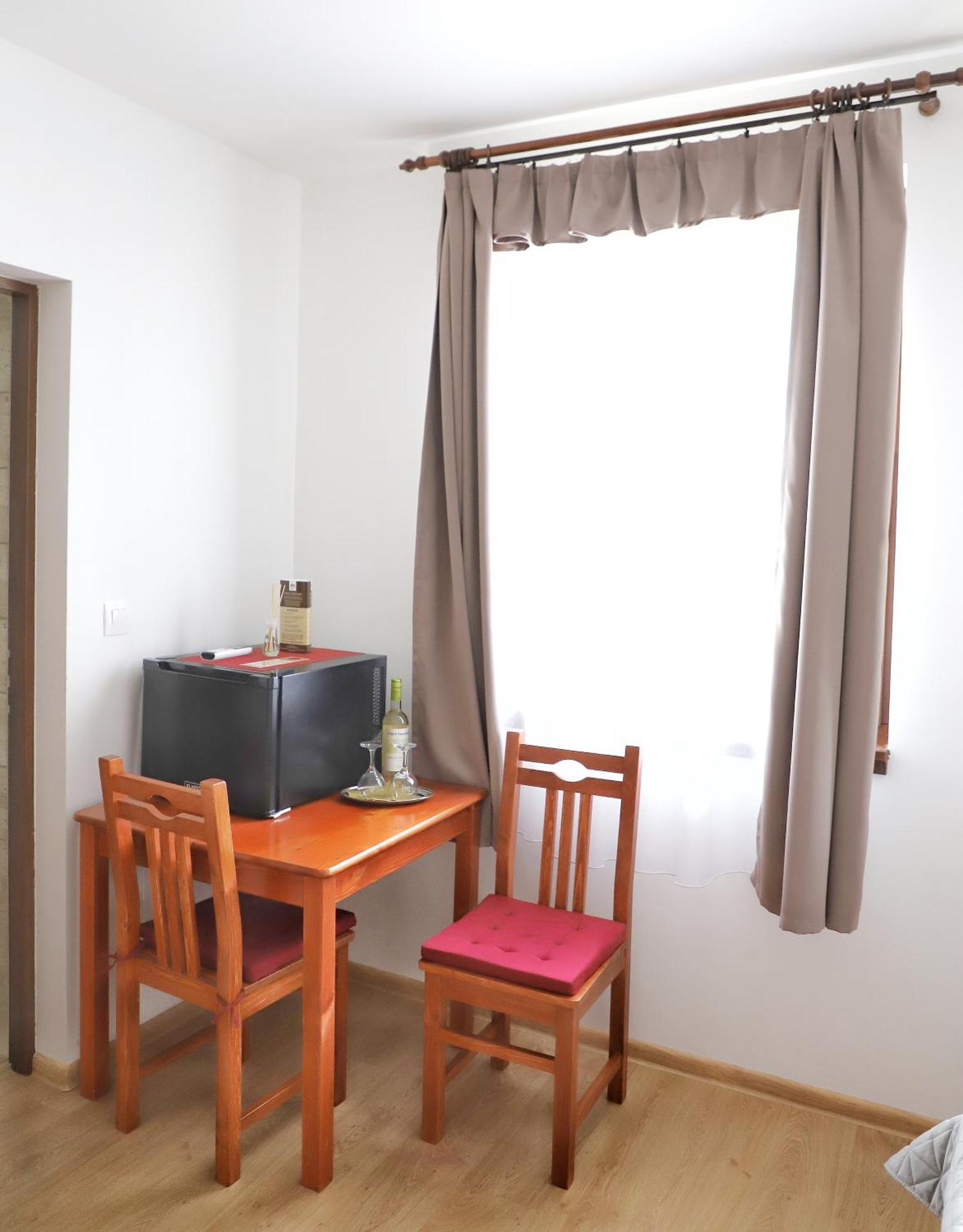 Aurora Rendezvenyterem & Szallas Jaszapati Ngoại thất bức ảnh