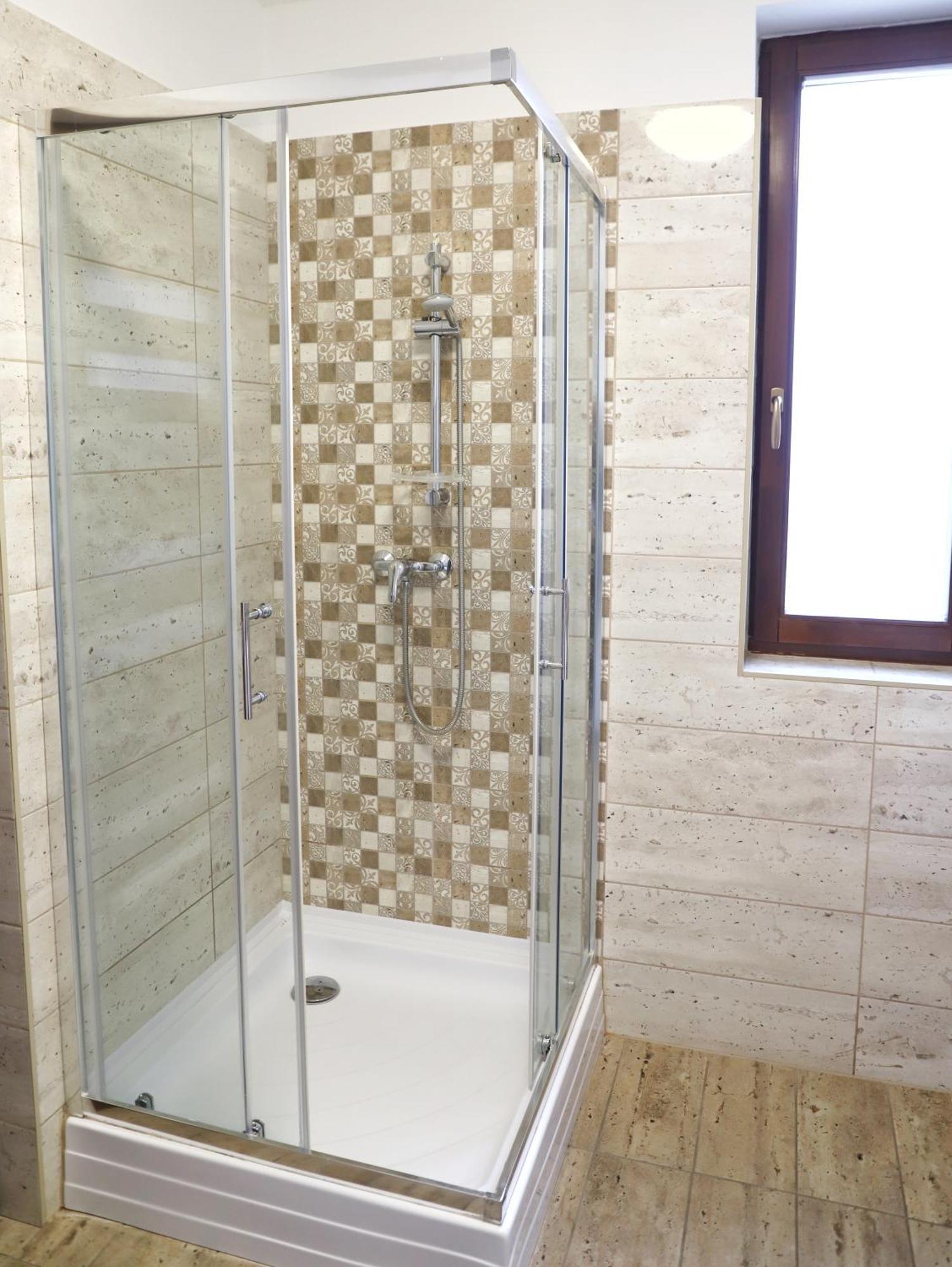 Aurora Rendezvenyterem & Szallas Jaszapati Ngoại thất bức ảnh
